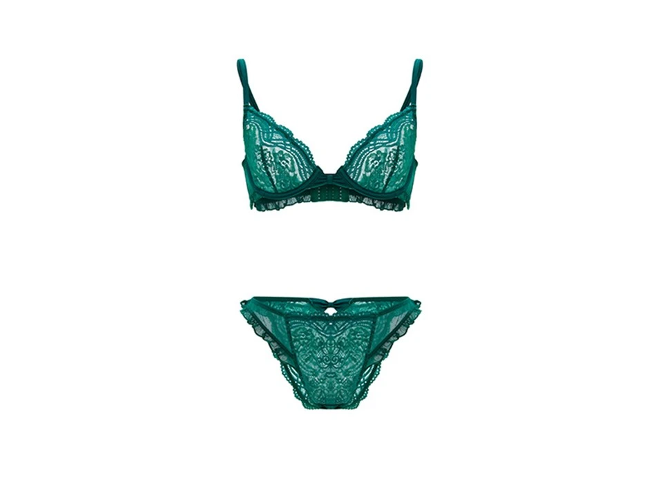 Is lace lingerie suitable for small busts? Is lace lingerie suitable for small busts?